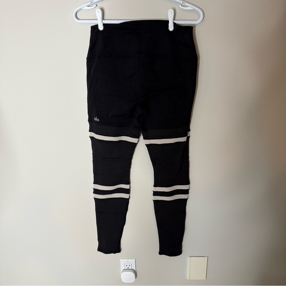 ALO YOGA High Waisted Legit Leggings Black Bone Stripe Ribbed Kylie Jenner Large - Picture 8 of 12